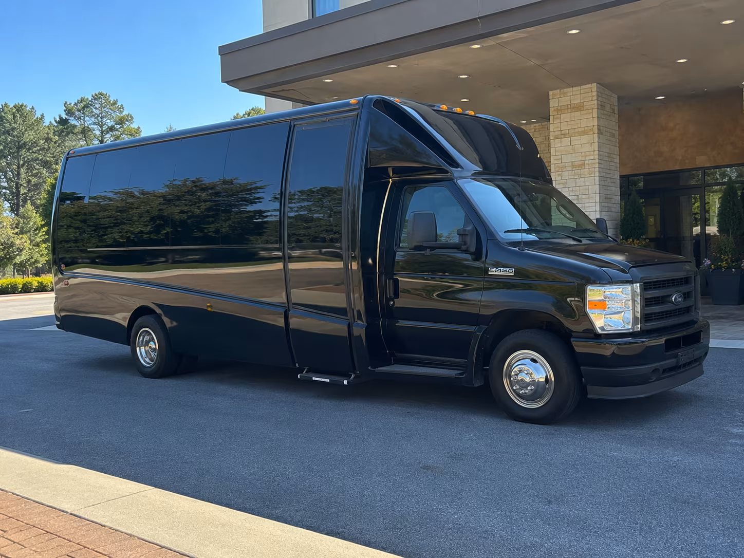 buses for multi stop and full day field trip itineraries in south florida