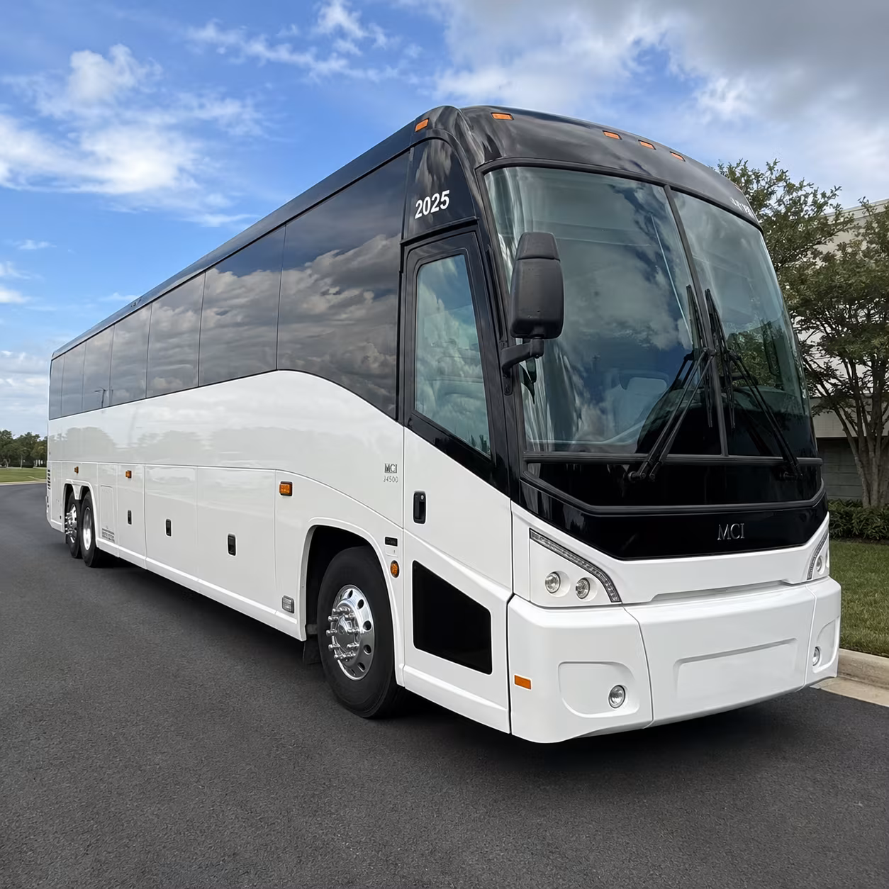 hard rock stadium charter bus rentals for dolphins games the f1 grand prix and fifa world cup 2026