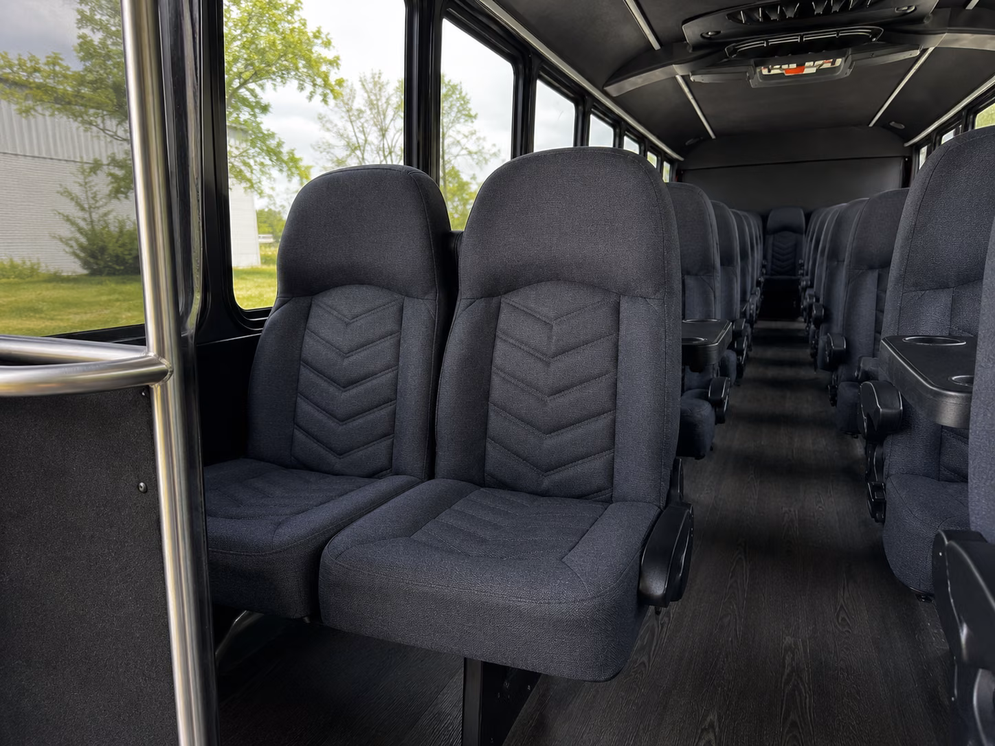 hollywood charter bus rentals for hollywood winery tours